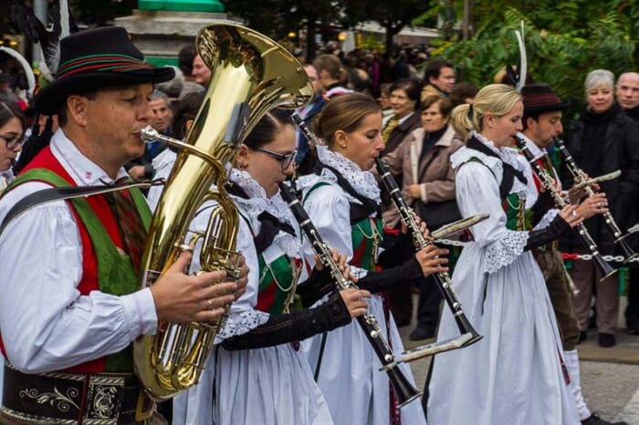 Traubenfest 05006 864x574