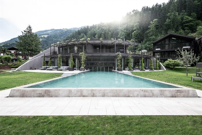Infinity Pool Meran Südtirol 